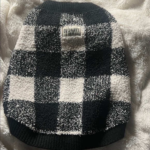 OLD NAVY Black and White Checkered Dog or Cat Sweater
Size: MEDIUM - Picture 4 of 16